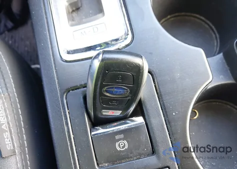 2017 Subaru Outback 2.5I Limited из США, поврежденный, VIN 4S4BSANC1H3261221